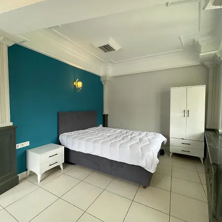 Aparthotel Yali Houses
